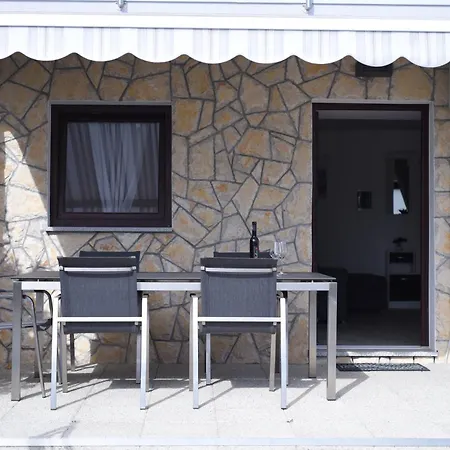 Nelly Апартаменты Риека