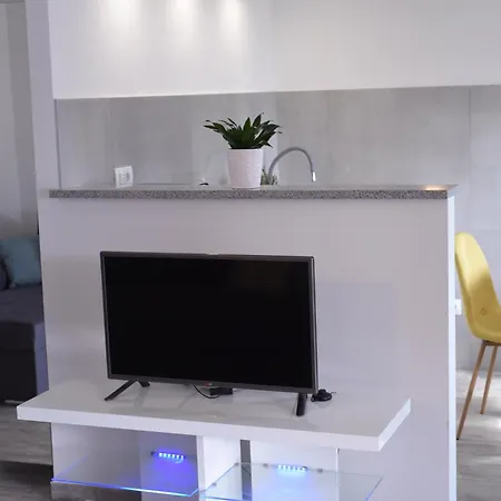 Nelly Apartment