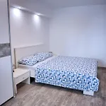 아파트 Nelly