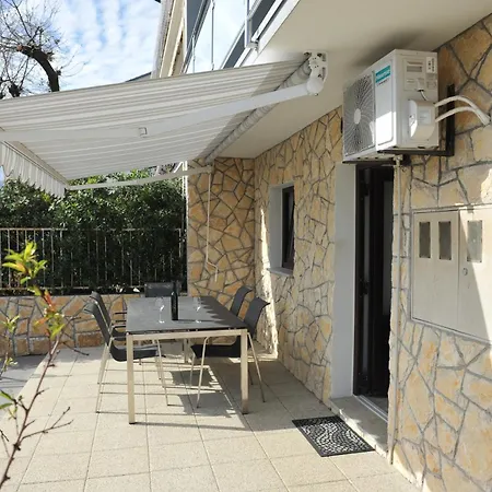 Apartamento Nelly *