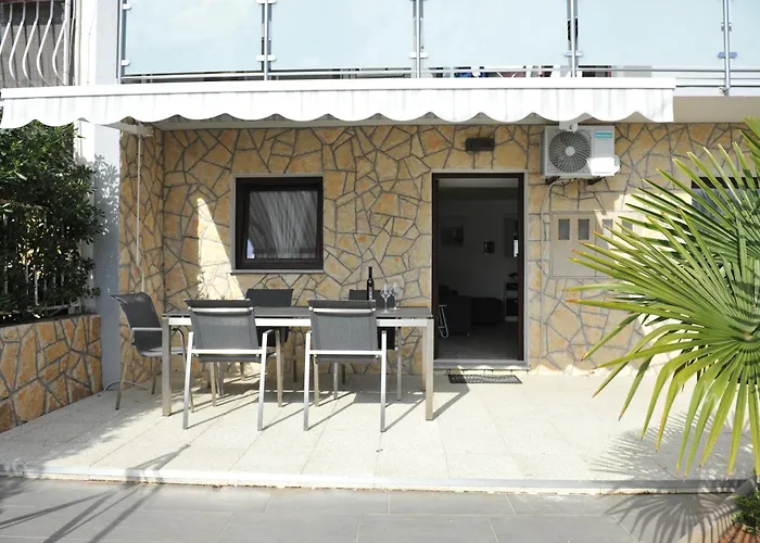 Nelly Apartman *